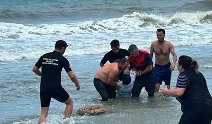 Ordu'da Yasağa Rağmen Denize Giren Kardeşler Boğulma Tehlikesi Geçirdi