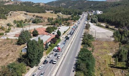 Çorum'da 3 Araç Bİrbirine Girdi: 5 Yaralı
