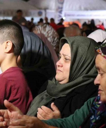 26 Yıl Geçti, Acı Hala Taze: Depremde Hayatını Kaybedenler Sakarya’da Anıldı