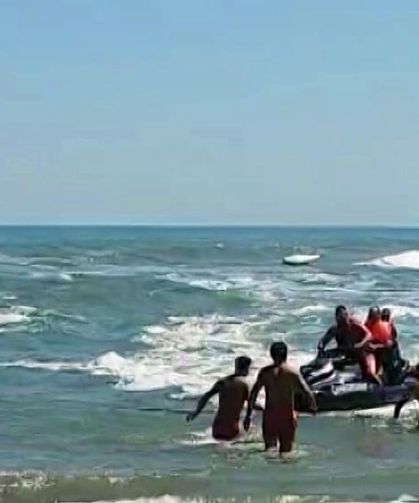Karadeniz’de Can Pazarı: 3 Kişi Boğulmaktan Son Anda Kurtarıldı