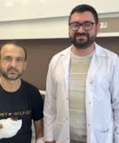 Kopan Parmağını Buz Poşetine Koyup Yurt Dışından Türkiye’ye Geldi