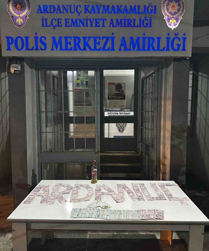 Artvin'de Kıraathaneye Kumar Baskını