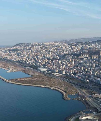 Sahile Sığmayan Şehir Yamaçlara Tırmanıyor