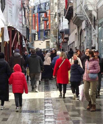 Uzmanlardan Uyarı: 'Griptir Geçer' Demeyin, Risk Grubunda Zatürre Tehlikesi Bulunuyor