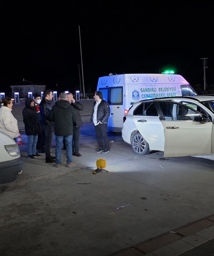 Dinlenme Tesisinde 5 Gündür Park Halinde Olan Otomobilden Ceset Çıktı