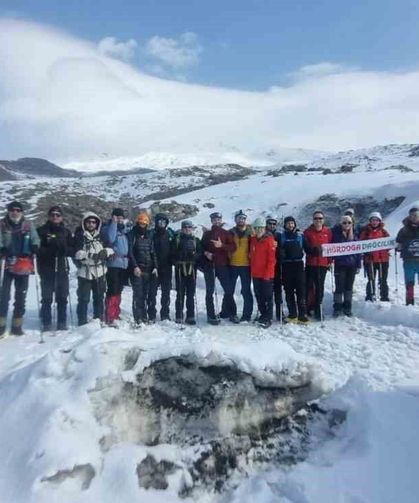 19 Kişilik Dağcı Grubu Ağrı Dağı Zirve Tırmanışına Başladı