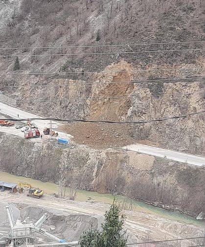 Gümüşhane-giresun Karayolunda Heyelan