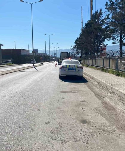 İki Tırın Arasında Feci Ölüm