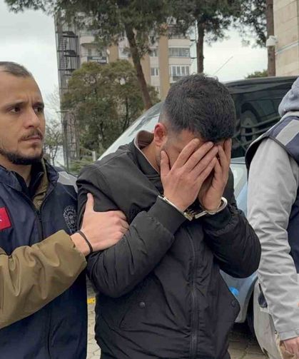 Mezarlıkta Defin İşlemi Sırasında Bir Kişiyi Silahla Yaralayan Şahıs Yakalandı