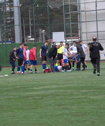 Sakatlanan takım arkadaşlarına üzüldüler, oyuna devam edemediler