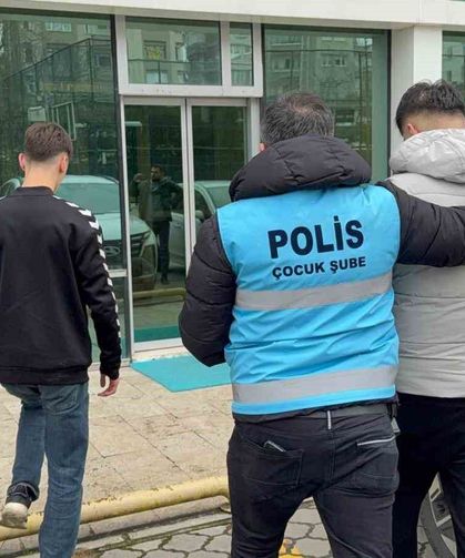 Samsun'da Trabzonspor Otobüsünün Taşlanmasıyla İlgili 3 Polis Açığa Alındı