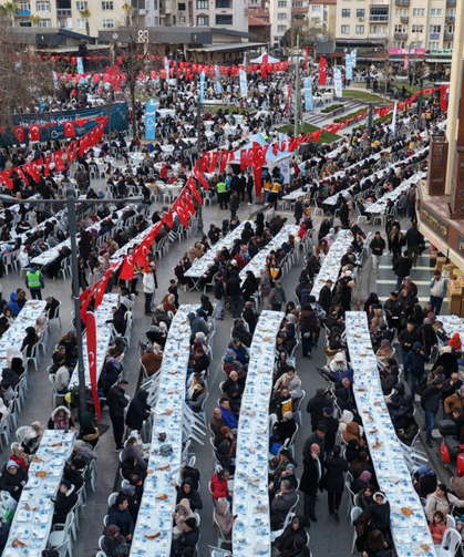 Balıkesir'de 30 Bin Kişilik Dev İftar