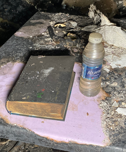 Alevler Yıktı Geçti, Kur’an-ı Kerim Meali ve Zemzem Suyu Zarar Görmedi