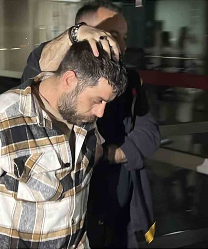 5 Yarım Altın İçin Yaşlı Kadını Öldürdü