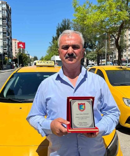 Parası Çalınan Askerin İmdadına Taksi Şoförü Yetişti