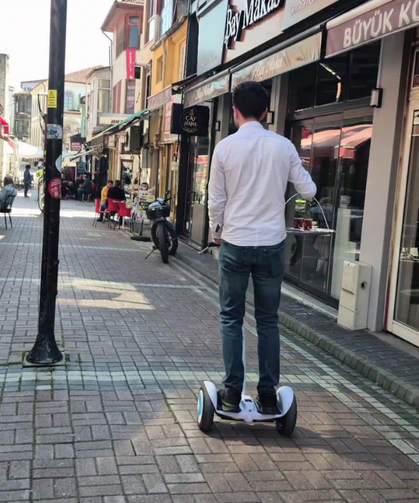 Çay Dağıtımına Yetişemeyince 'Cincır' İle Servise Başladı