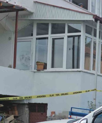 28 Yaşındaki Genç Evinde Ölü Bulundu, Kız Arkadaşı Gözaltında