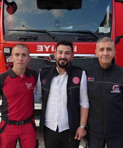 Enkaz Altında Kurulan Kardeşlik