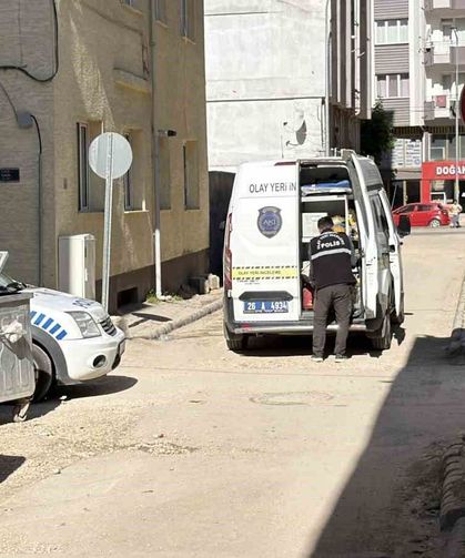 Evinde Hareketsiz Bulunan Şahsın Ölümü Şüpheli Bulundu