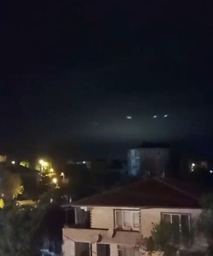 Sakarya'da Gökyüzünde Görülen Işıklar Merak Uyandırdı