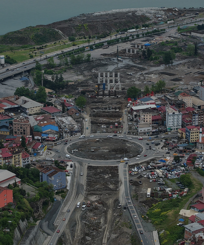 Karadeniz Sahil Yolu Viyadüklerle Değirmendere Tüneli'ne Bağlanıyor