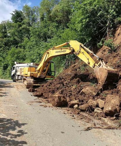 Ordu'da Heyelan Nedeniyle Ulaşıma Kapanan 236 Mahalle Yolu Açıldı