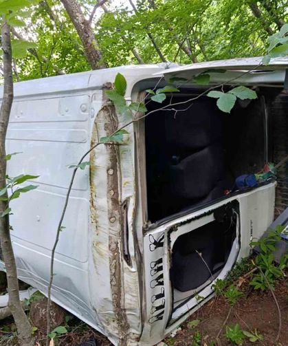 Ordu'da Yolcu Minibüsü Uçuruma Yuvarlandı: 9 Yaralı