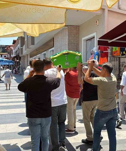 Oyuncu İrtem'in Cenazesi Camiye Getirildi