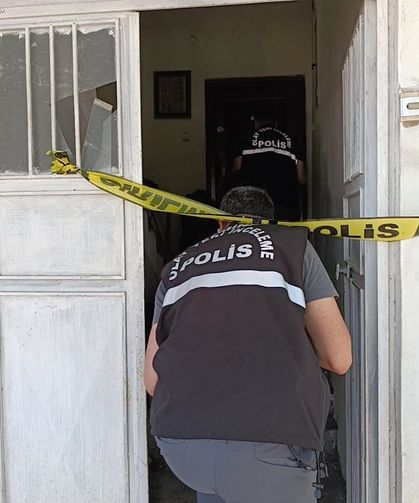 Polis Memuru Kaldığı Evde Ölü Bulundu