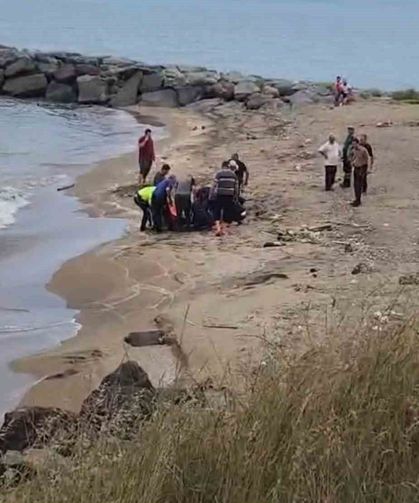 Trabzon'da Baba İle Oğlu Boğulmaktan Son Anda Kurtarıldı