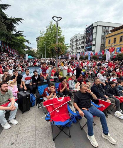 Trabzon'da Milli Maç Heyecanı Yerine Hüzne Bıraktı