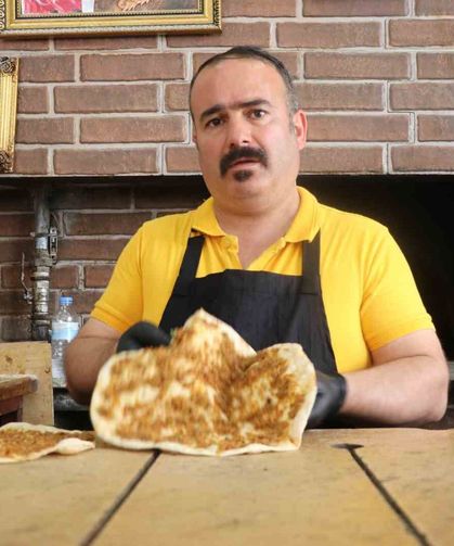 Ucuza Lahmacun Sattığı İçin Şikayet Edilen Esnaf: 'Yüzde 15 Karla Satıyorum