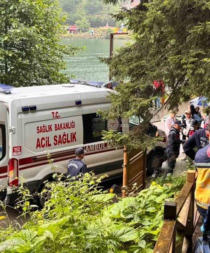 Uzungöl'de Otomobil Yamaçtan Aşağı Uçtu: 2 Yaralı