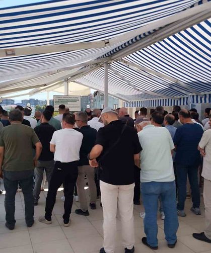 Samsun'da Evinde Ölü Halde Bulunan Genç Kız Toprağa Verildi