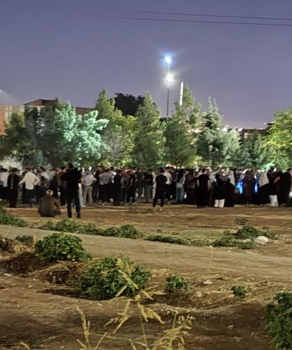 Mezarlıkta Silahlı Saldırı: Baba, Oğlu Ve Yeğeni Öldü