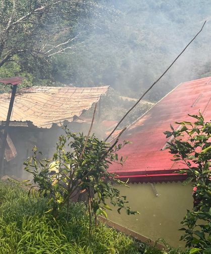 Trabzon'da Odunluk Alevlere Teslim Oldu: 1 Yaralı