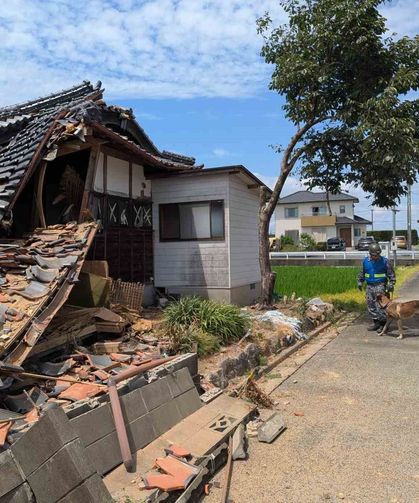 Japonya'daki 7.1'lik Depremde Ölü Sayısı 38'e Yükseldi