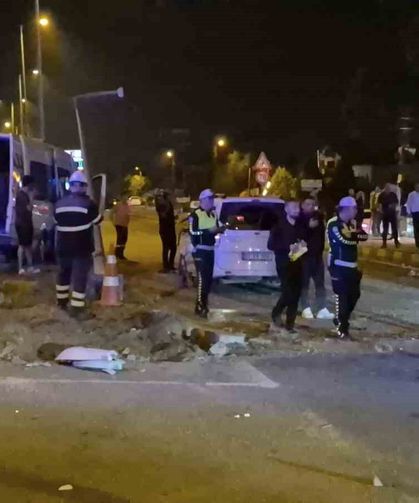 Düğün Dönüşü Feci Kaza: 21 Yaralı