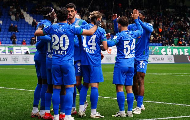 Çaykur Rizespor - Antalyaspor Maçından Kareler