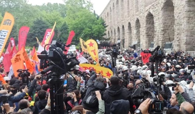 Polis Taksim Yürüyüşüne İzin Vermedi, Ortalık Karıştı
