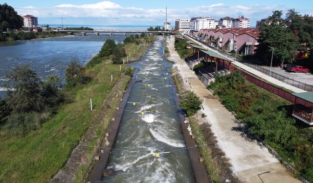Rize'de yeni nesil rafting sporcuları kıyasıya yarışacak