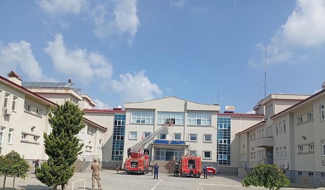 Hatay’da itfaiyeden Mehmetçiğe yangın eğitimi