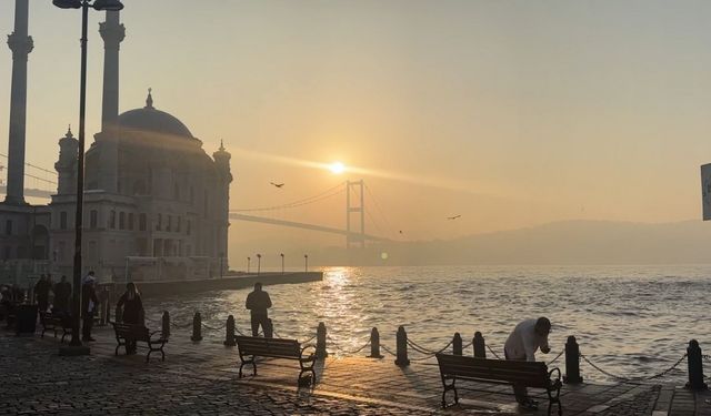 İstanbul Boğazı’nda Sis Etkili Oluyor