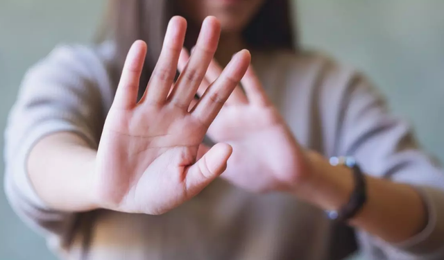 Uzmanı Uyardı: 'El Ve Ayaklarda Ani Mavi-mor Renk Değişimlerine Dikkat
