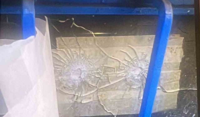 Esenyurt'ta Haraç Alamadığı Dükkanı Kurşunlayıp Sahibini Darp Etti: O Anlar Kamerada