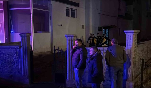 Ağabeyini Ve Babasını Öldüren 15 Yaşındaki Zanlı Tutuklandı