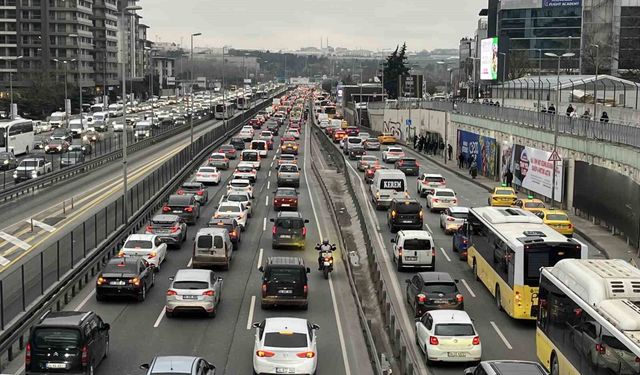 İstanbul'da Akaryakıt Zammı Trafiğe Yansımadı