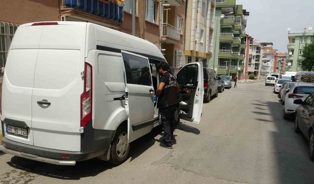 Tartıştığı Babasını Sırtından Bıçakladı