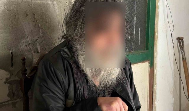 Çöp Evin Altından Dram Çıktı: 'Bir Senedir Dışarı Çıkmıyorum