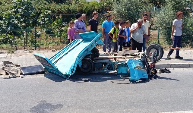 Otomobil ile Patpat Birbirine Girdi: 2'si Ağır 4 Yaralı